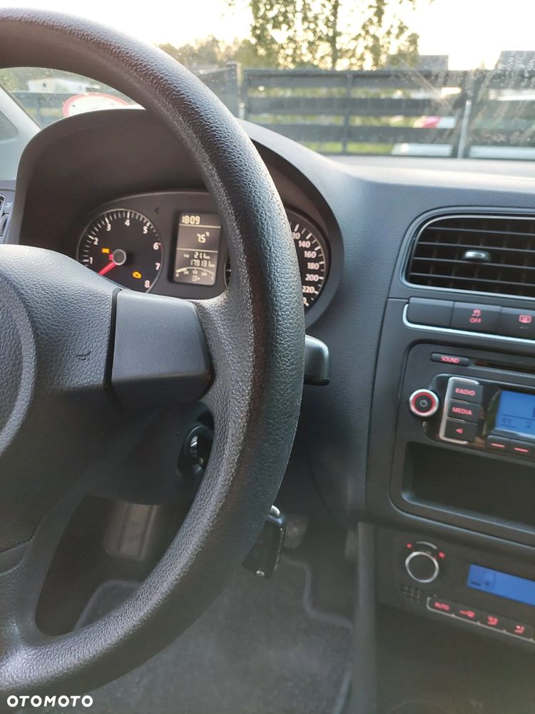 Volkswagen Polo - 16