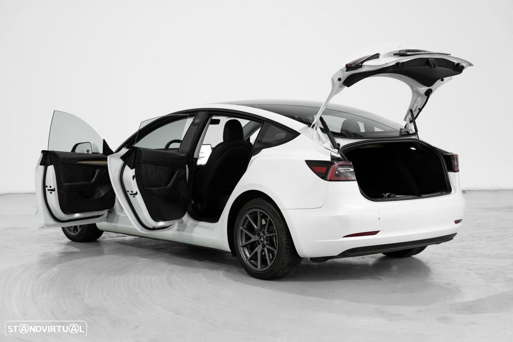 Tesla Model 3 2023 photo 5