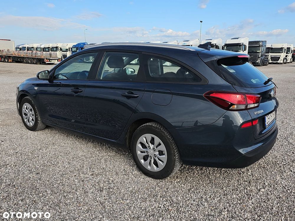 Hyundai i30 1.5 DPI Classic + - 8