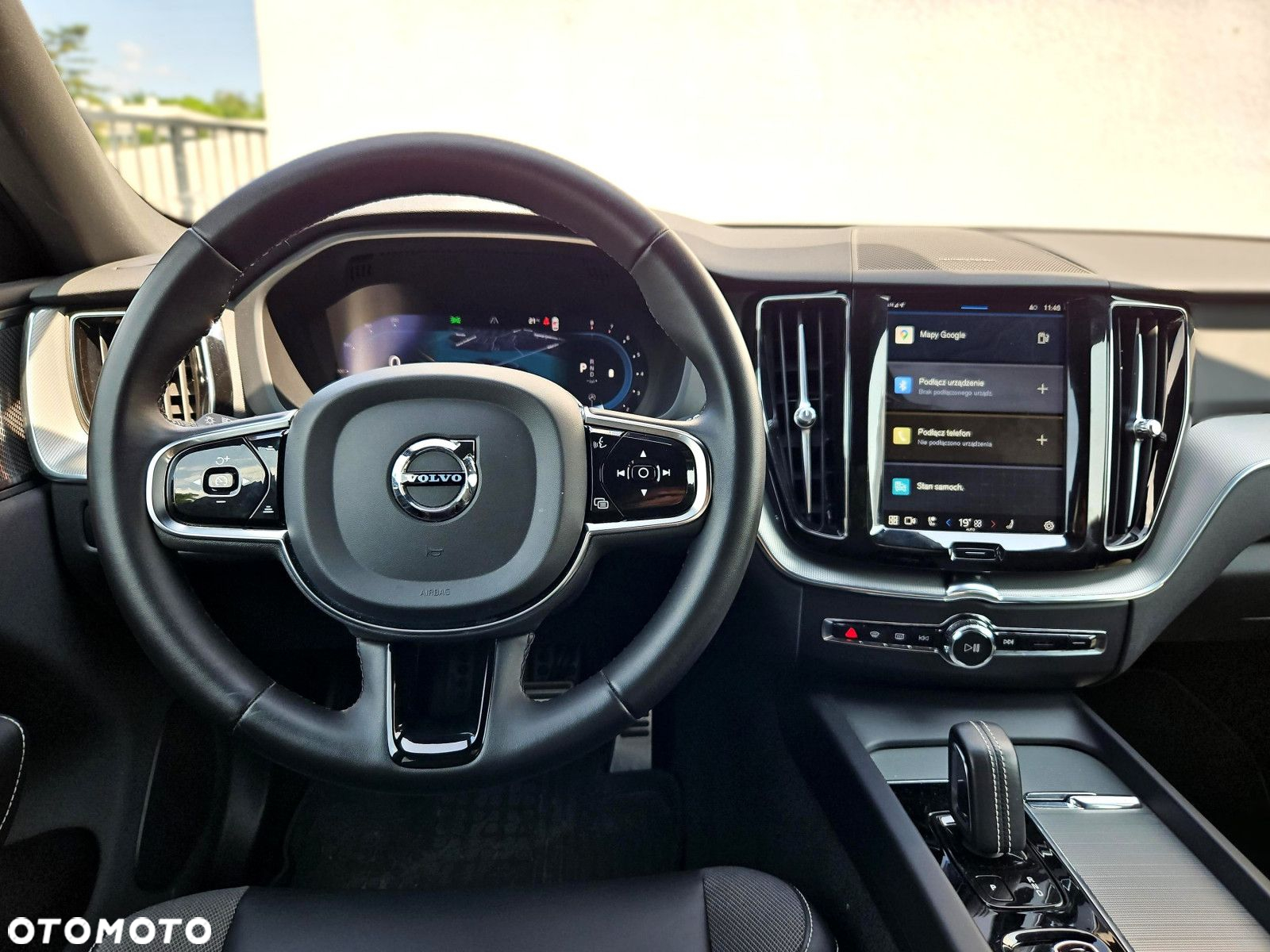 Volvo XC 60 B4 B R-Design - 17
