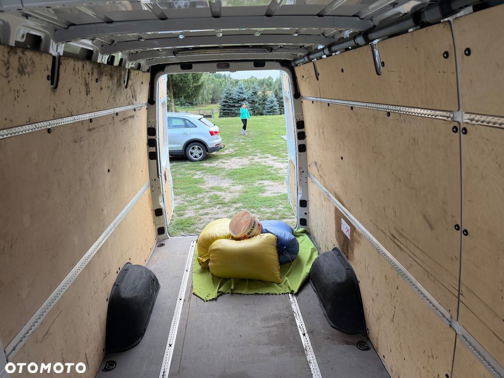 Mercedes-Benz Sprinter - 6