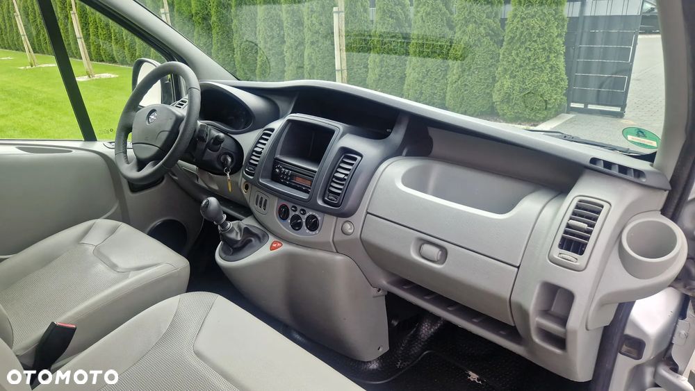 Opel Vivaro - 10