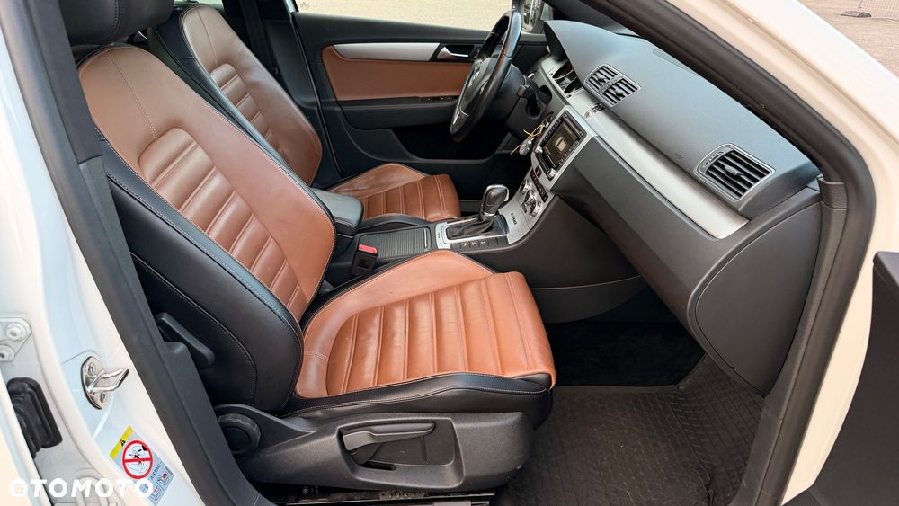 Volkswagen Passat Alltrack - 8