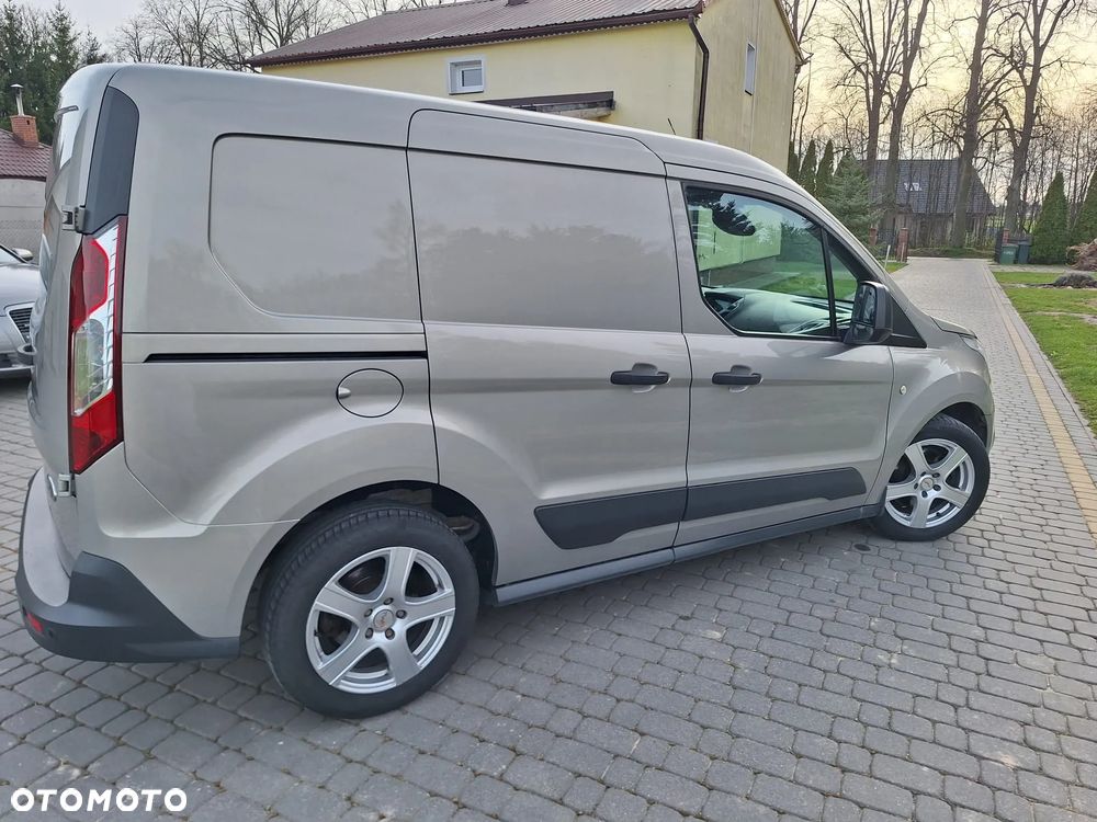 Ford Transit Connect - 17