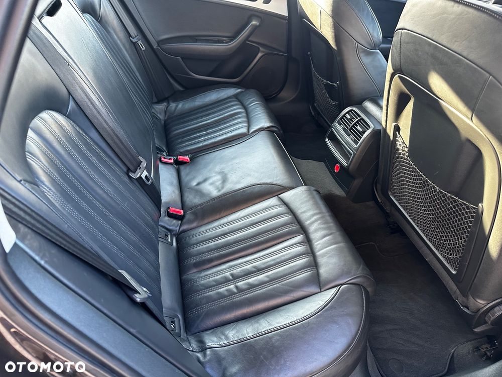 Audi A6 Avant 2.0 TDI quattro S tronic - 12