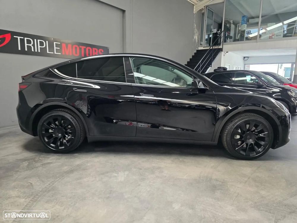 Tesla Model Y Long Range Dual Motor AWD - 6