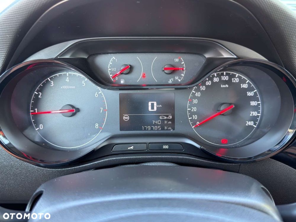 Opel Crossland X - 28