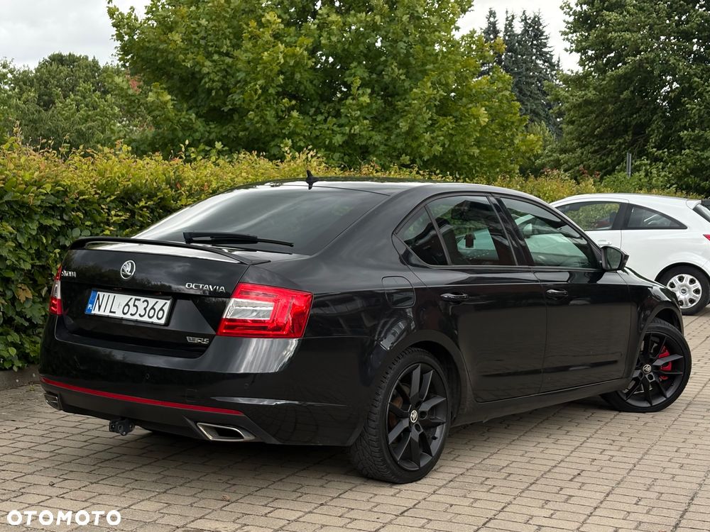 Skoda Octavia 2.0 TDI RS DSG - 2