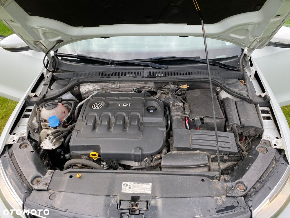 Volkswagen Jetta - 5