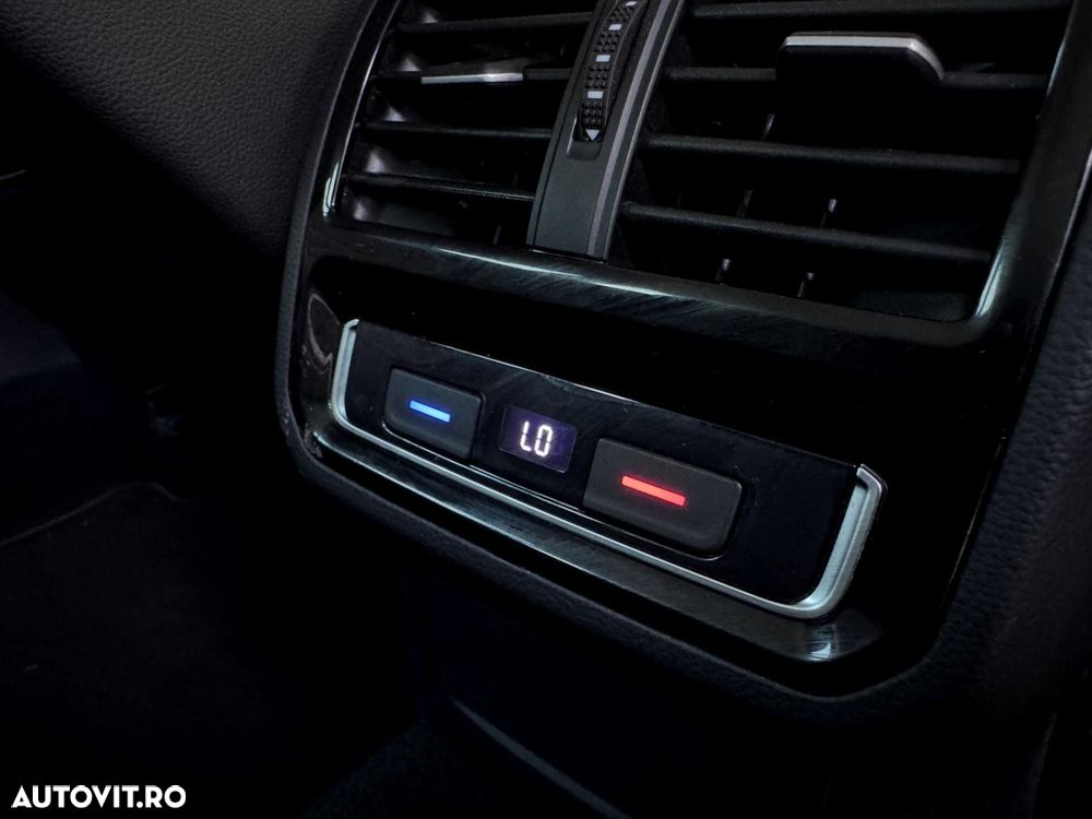 Volkswagen Passat - 12