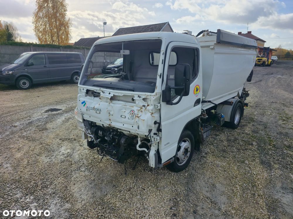 Mitsubishi CANTER FUSO - 16