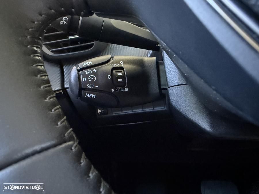 Peugeot e-208 50 kWh Style - 19