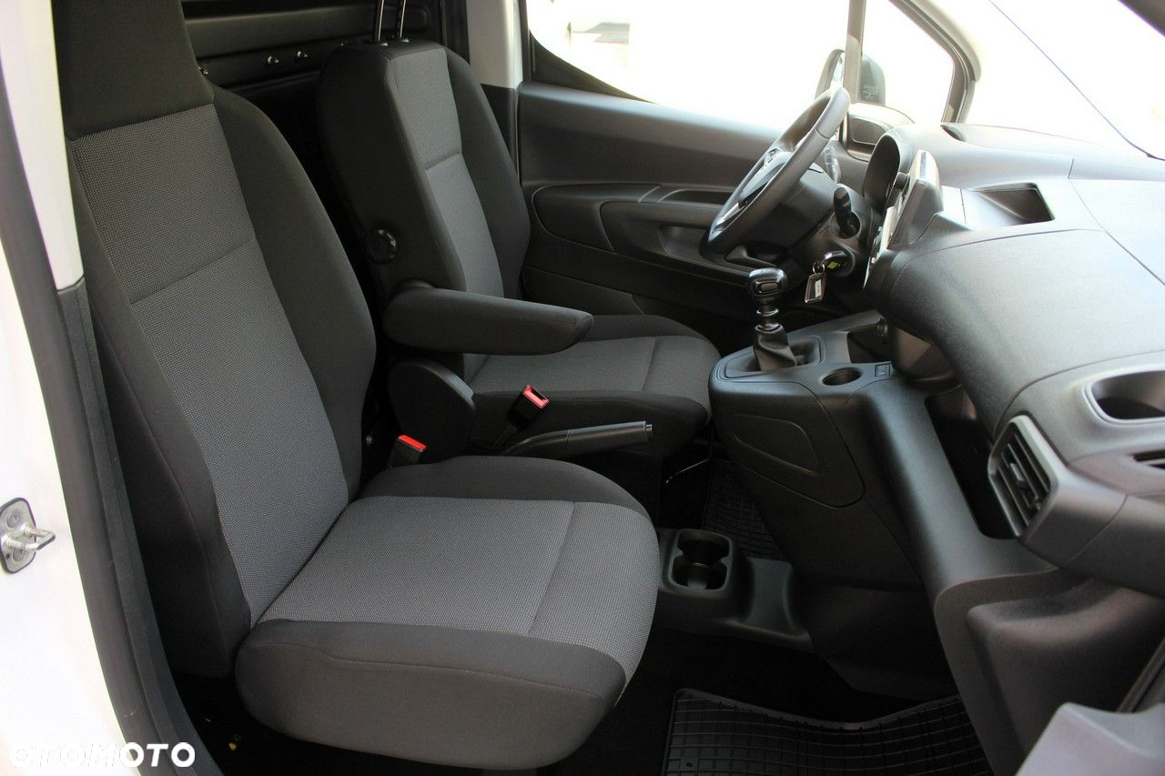 Opel Combo - 12
