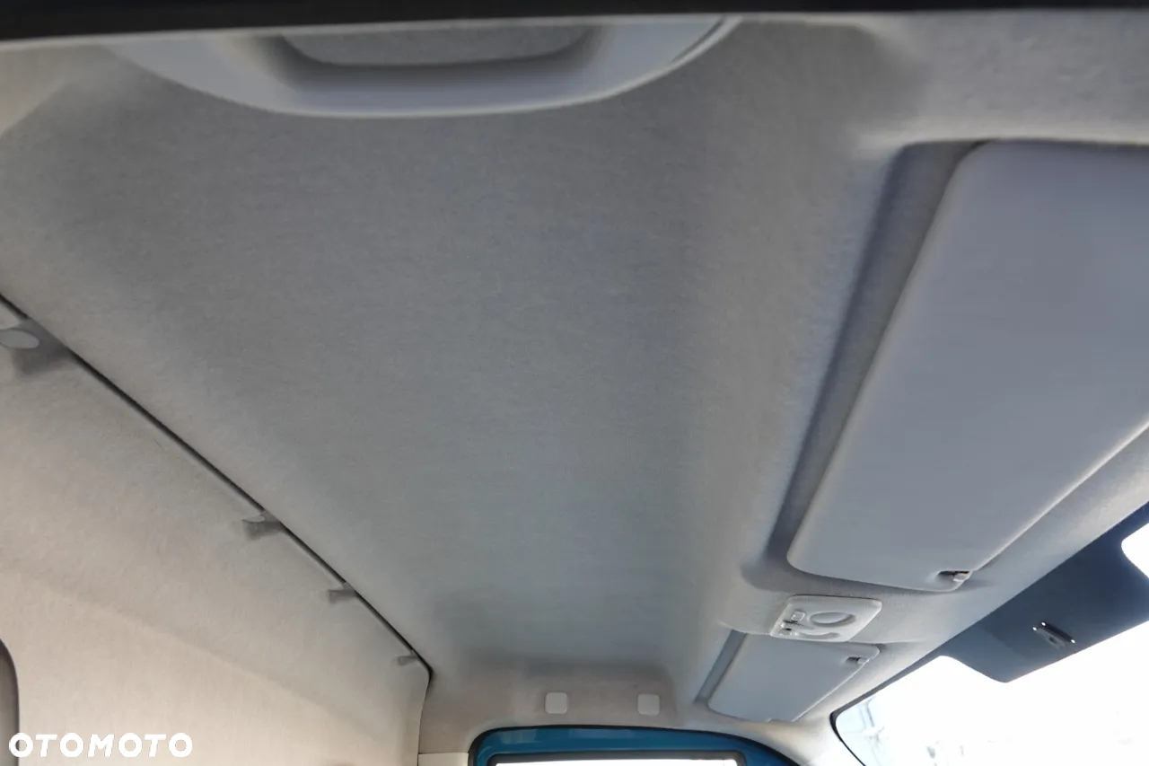 Iveco DAILY 2,3 D / BLASZAK / 2021 ROK / SPROWADZONY / PO KONTRAKCIE SERWISOWYM - 33