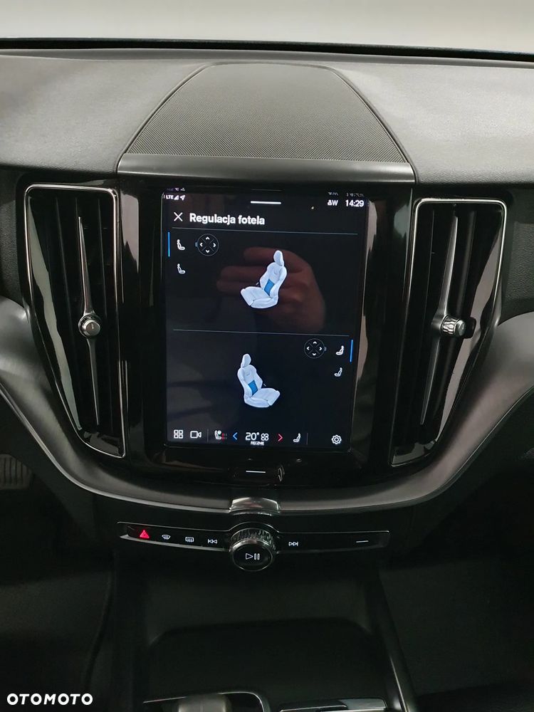 Volvo XC 60 B4 D AWD Ultimate Dark - 14