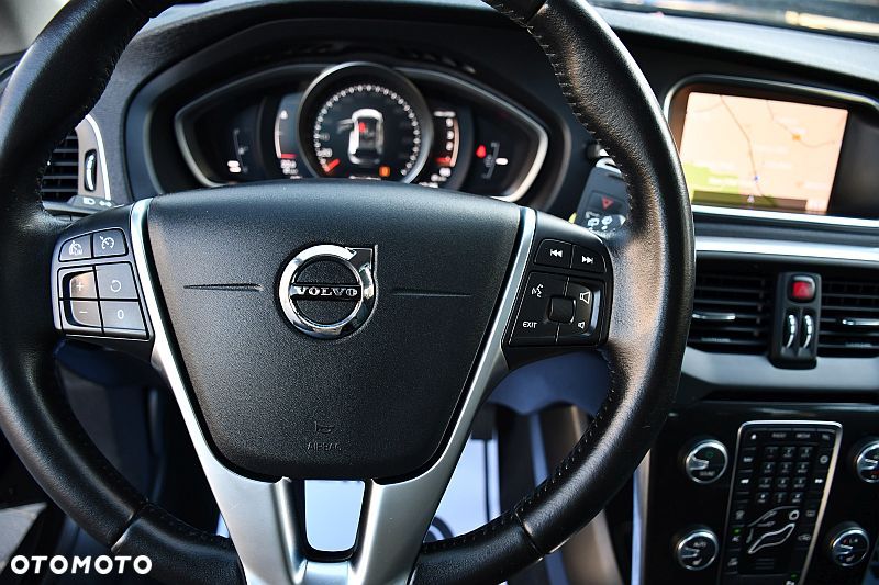 Volvo V40 Cross Country D2 Momentum - 18