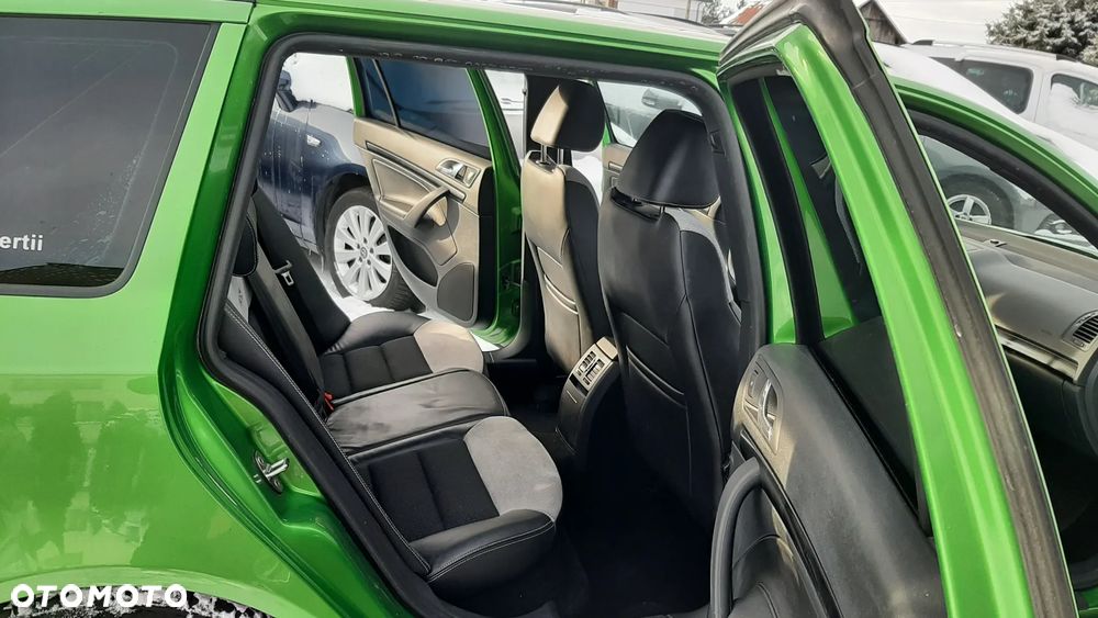 Skoda Octavia 2.0 TSI DSG RS - 22