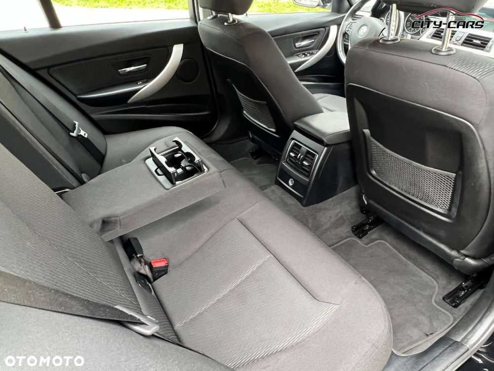 BMW Seria 3 - 29