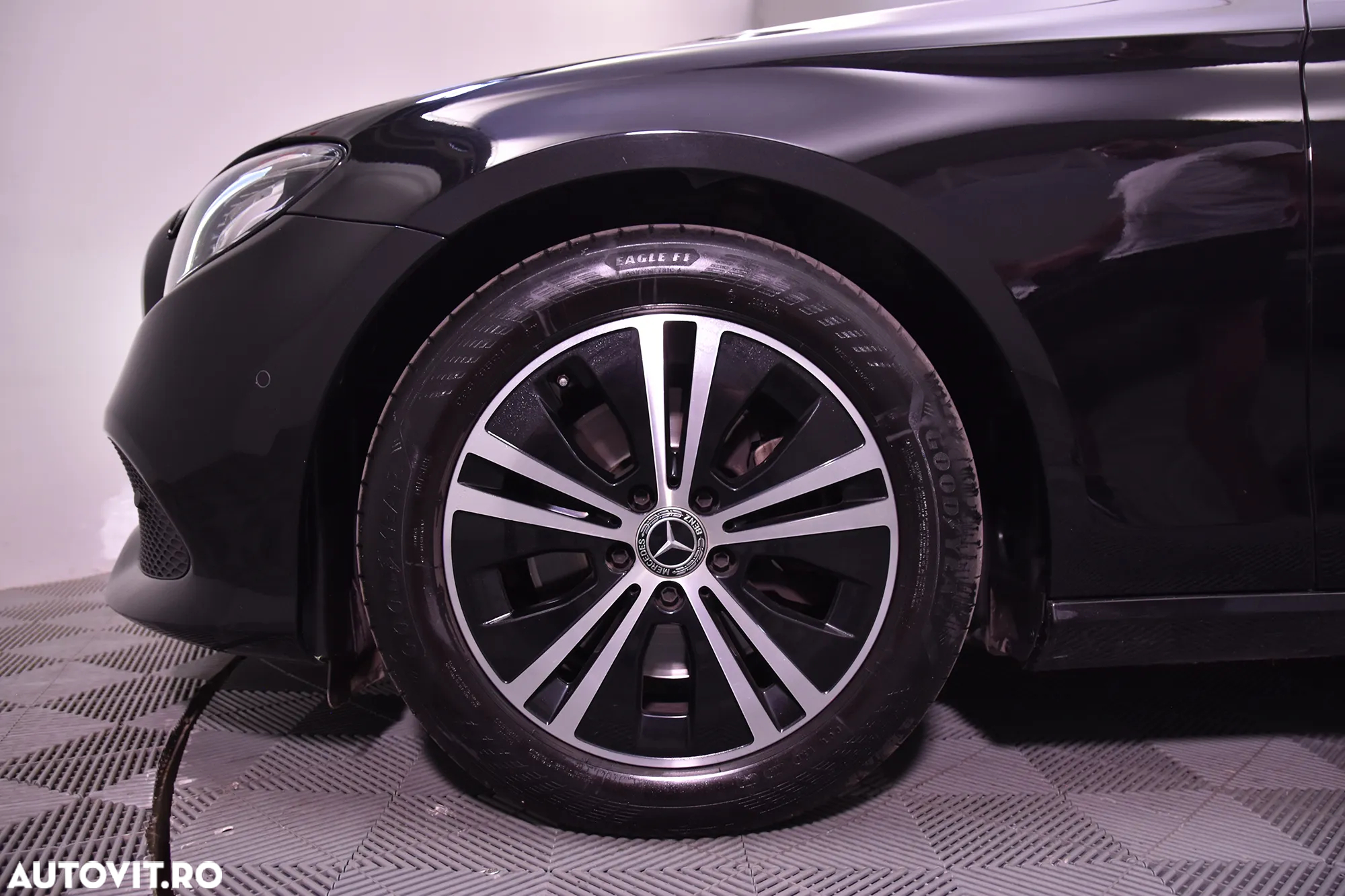 Mercedes-Benz E 200 MHEV Aut. - 13