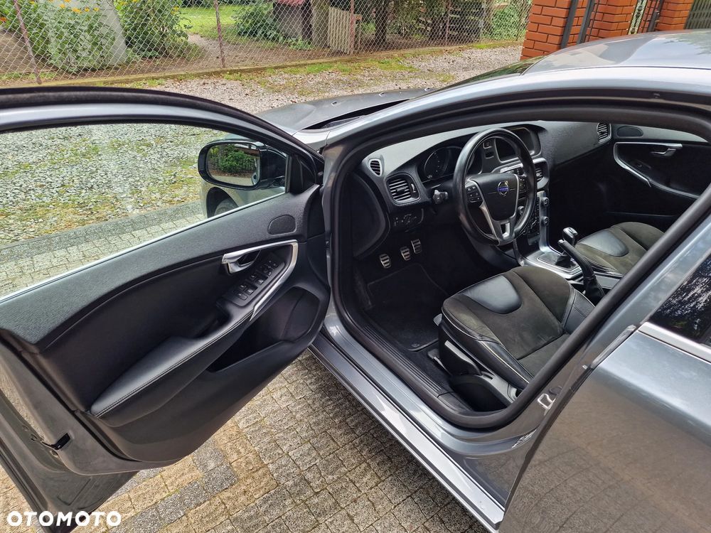 Volvo V40 D2 Drive-E R-Design Kinetic - 15