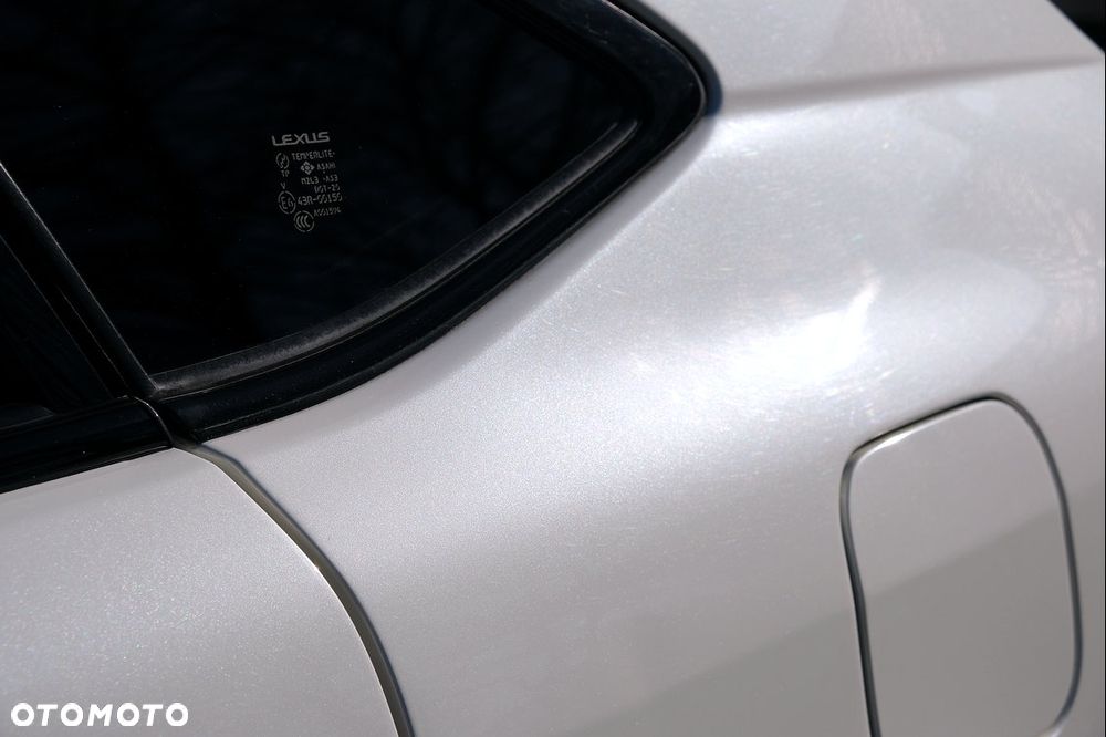 Lexus RX - 8