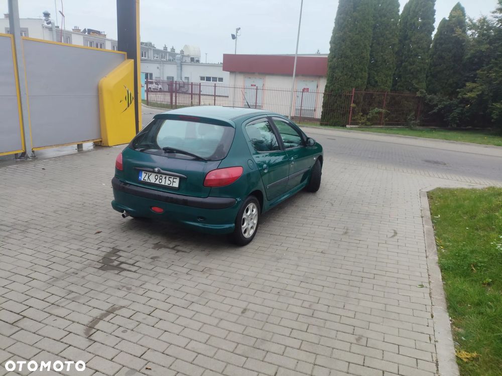 Peugeot 206 1.1 XR - 4