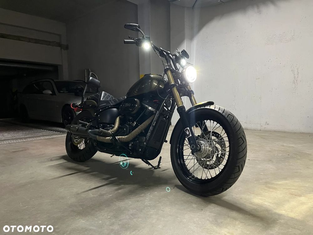 Harley-Davidson Softail Street Bob - 10