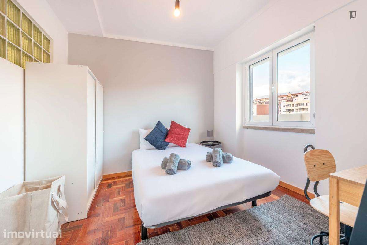 Quarto - localizado em Telheiras Lisbon - Grande imagem: 2/13