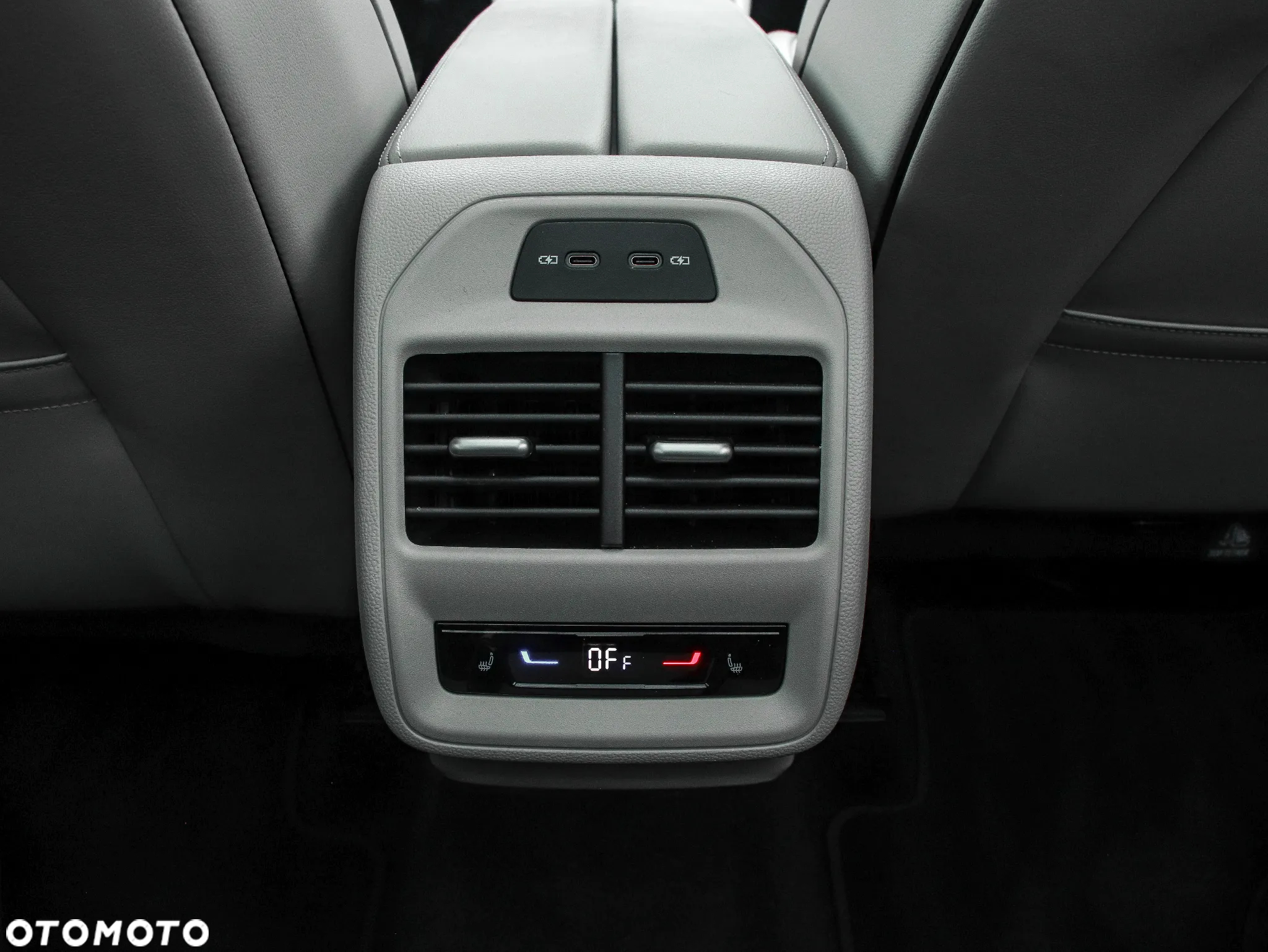 Volkswagen Passat 1.5 TSI EVO Elegance DSG - 14