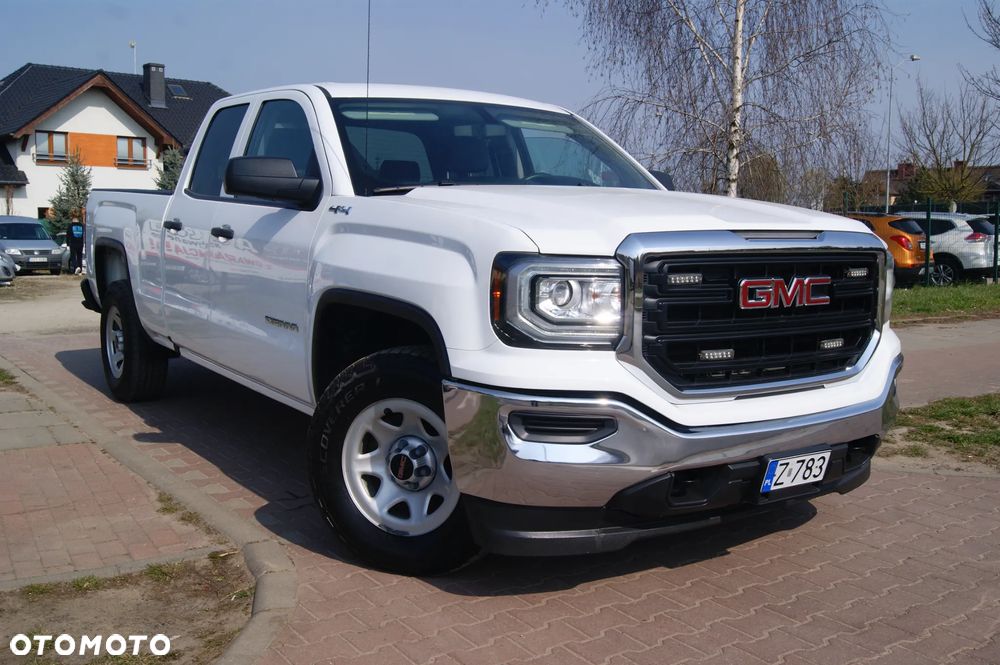 GMC Sierra - 2