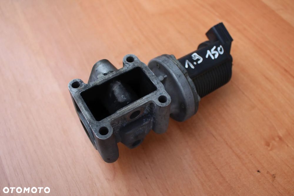 ZAWÓR EGR OPEL ASTRA H ZAFIRA B VECTRA C SIGNUM 1.9 CDTI 150 KM 55215031 - 2