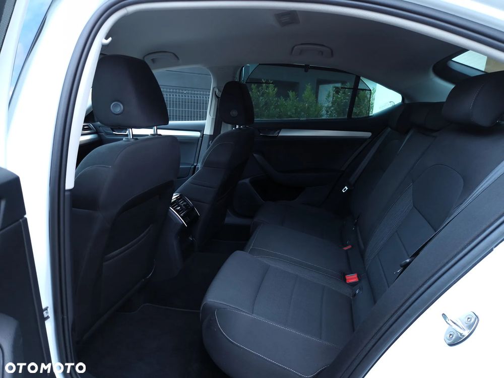 Skoda Superb 1.4 TSI ACT Ambition - 19