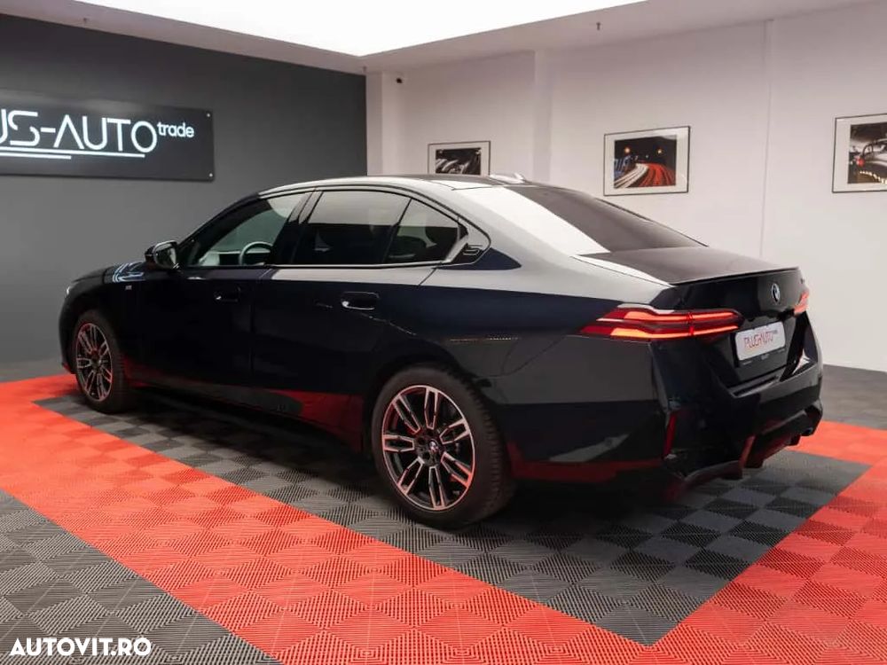 BMW Seria 5 520i AT MHEV - 7