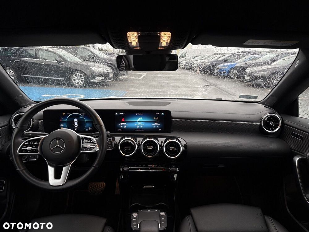 Mercedes-Benz CLA 200 7G-DCT - 20
