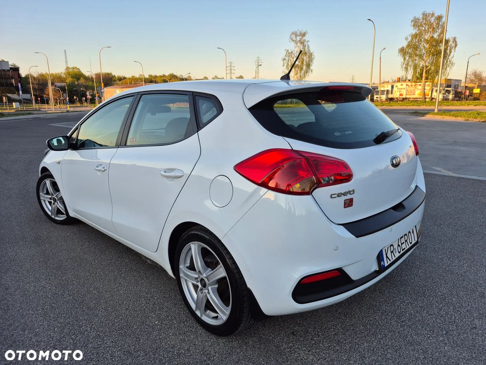 Kia Ceed 1.4 L - 4