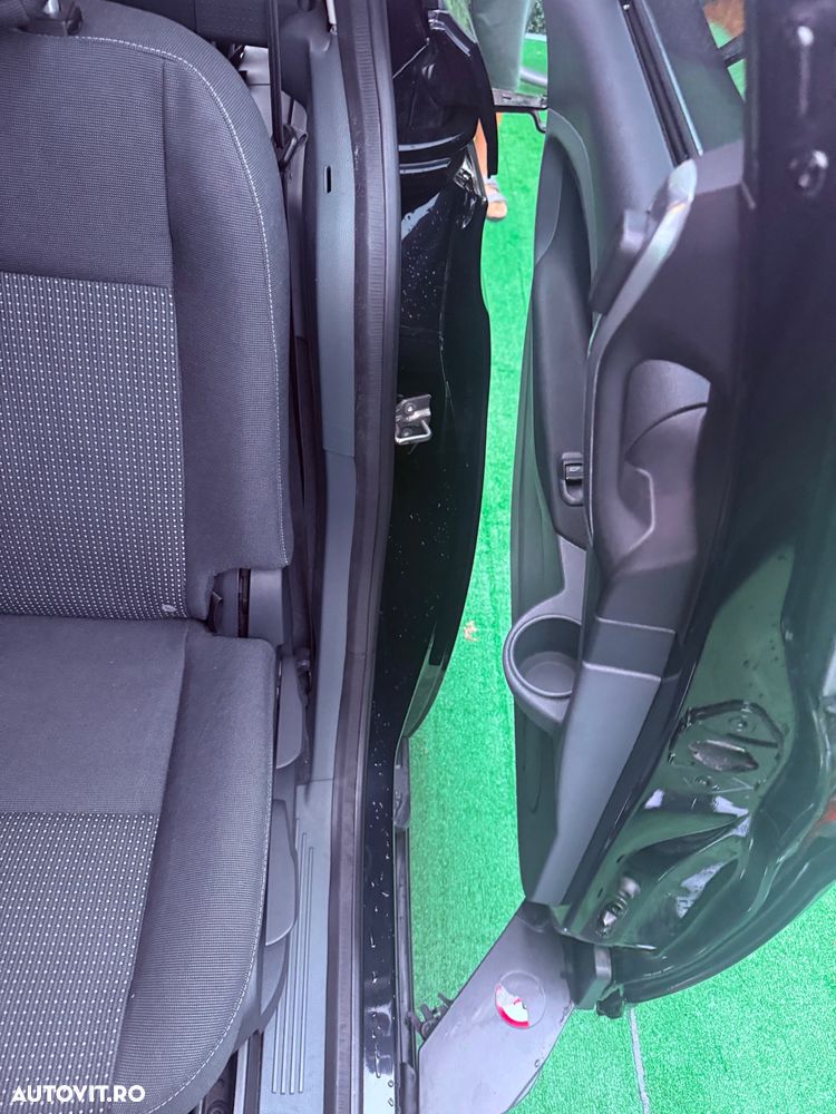 Ford C-Max 1.6 TDCi DPF Titanium - 11