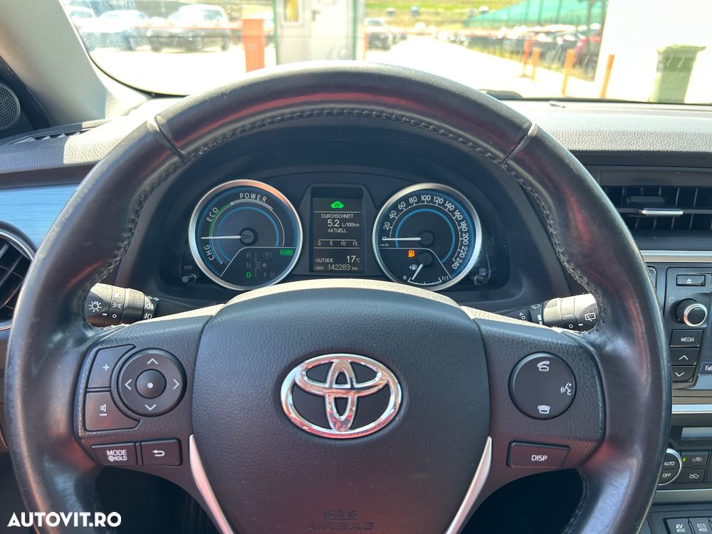Toyota Auris - 5