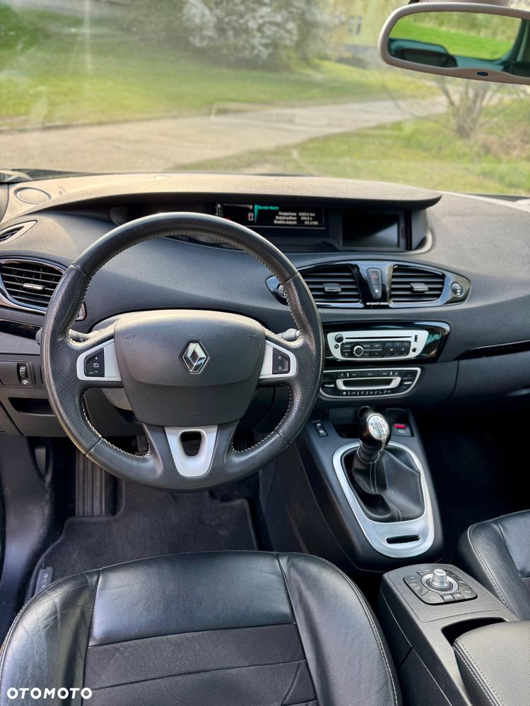 Renault Grand Scenic Gr 2.0 dCi Bose - 24