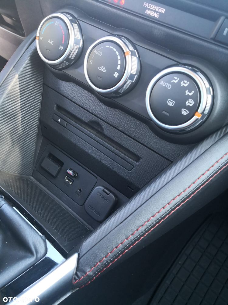 Mazda 2 1.5 Skyenergy - 12