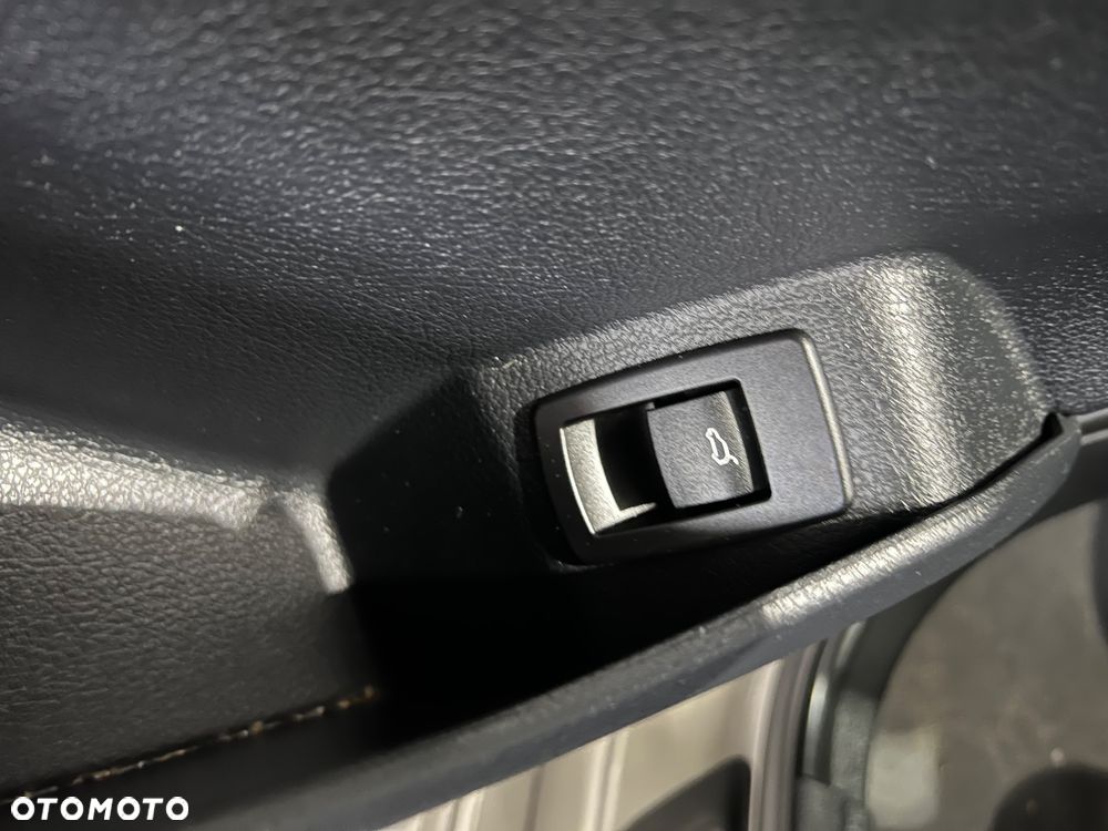 BMW Seria 2 218d Advantage sport - 19