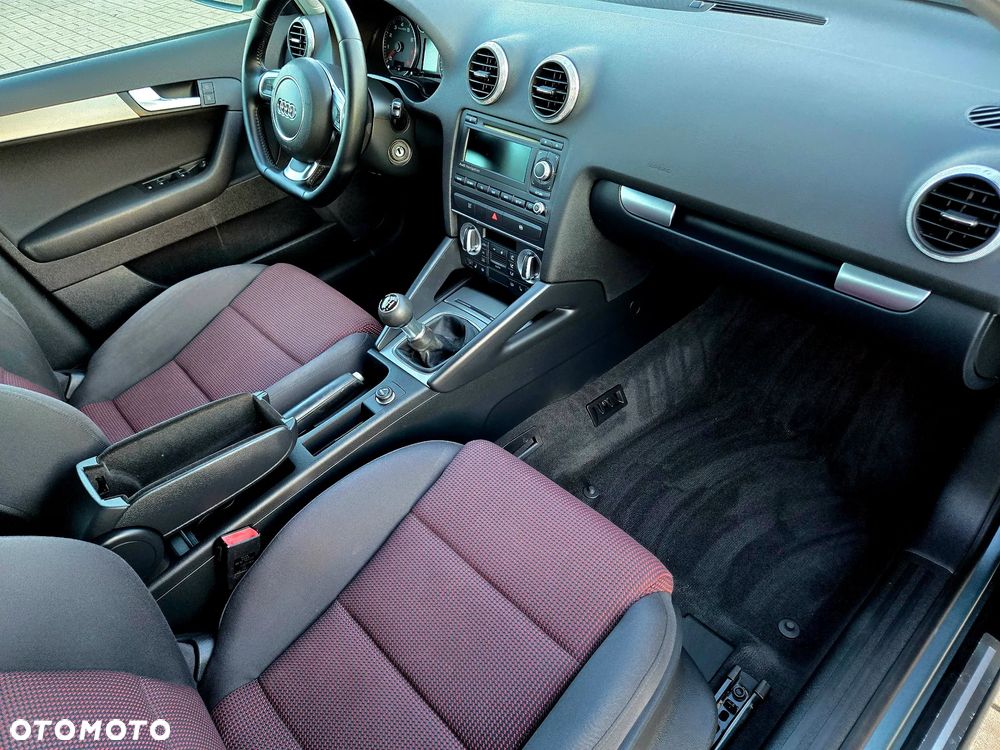 Audi A3 Sportback 1.8 TFSI S line Sportpaket - 13