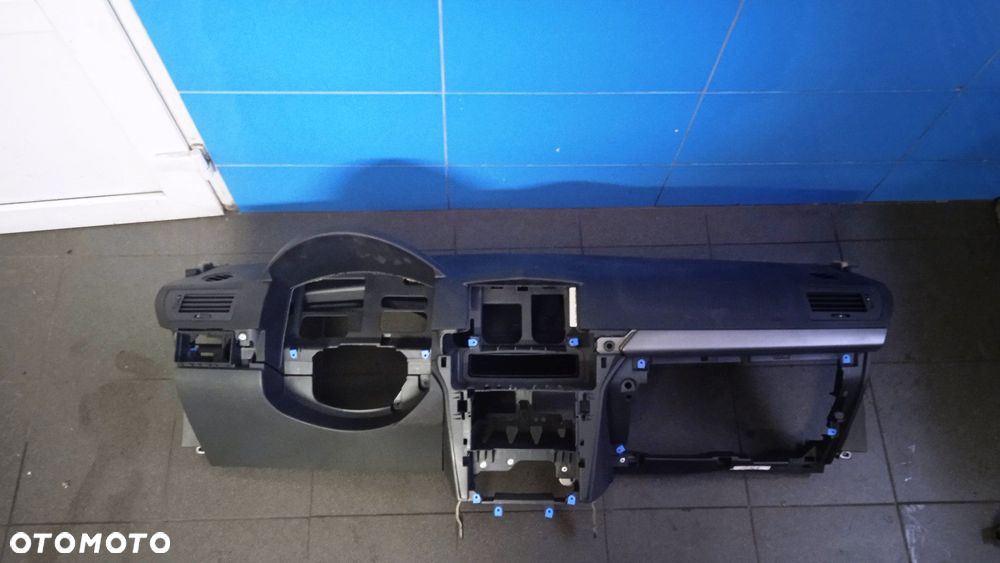 Deska rozdzielcza konsola Opel Astra III H GTC 3D - 5