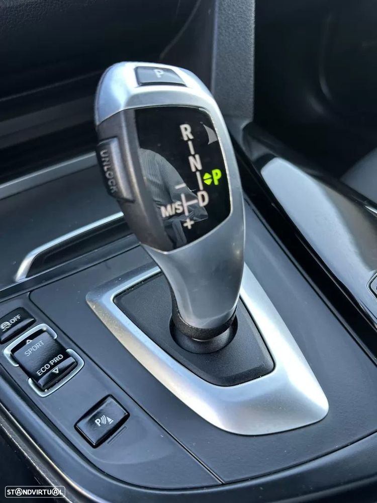 BMW 320 d Line Sport Auto - 47