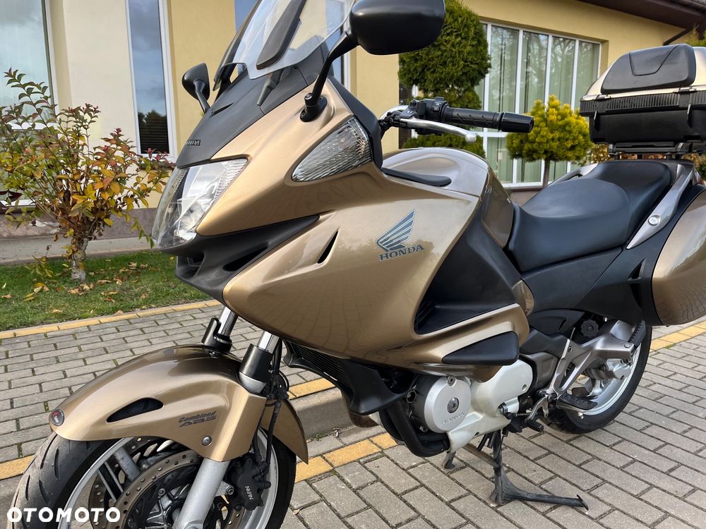 Honda NT - 17