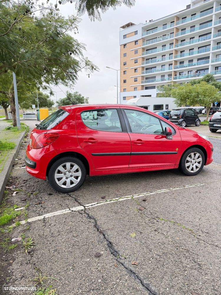 Peugeot 207 1.4 16V Trendy - 8