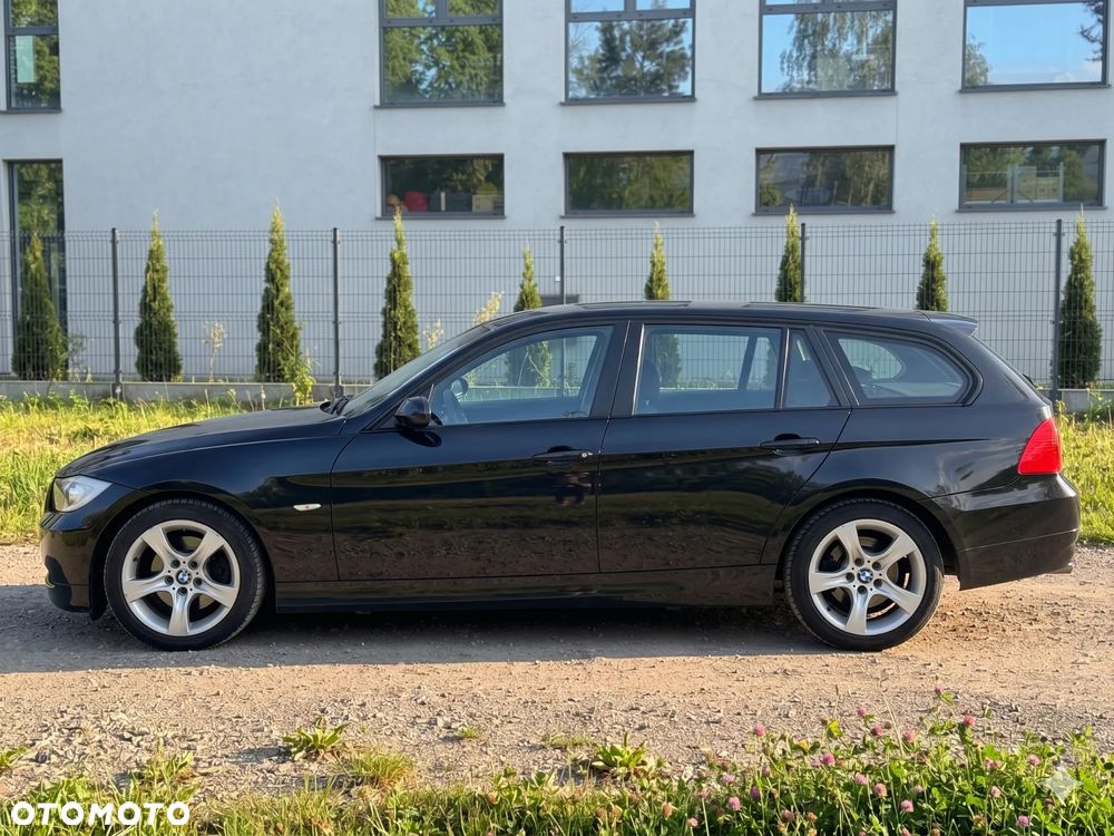 BMW Seria 3 318d - 11