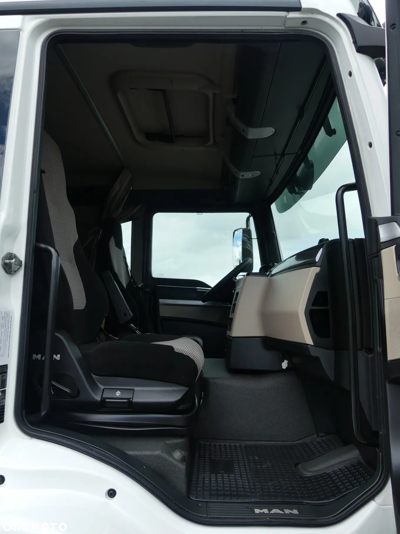 MAN TGM 18.290 / EURO 6 / KONTENER + WINDA / OTWIERANY BOK / - 26
