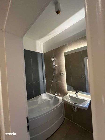 Proprietar ap.3 camere,curte proprie 80mp, bloc nou , Calea Aradului — fotografia 1