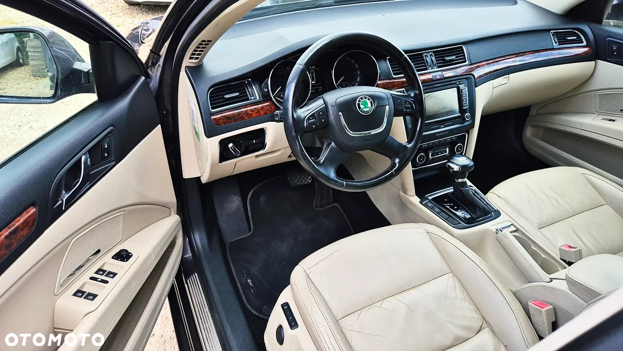 Skoda Superb 2.0 TSI Business DSG - 40