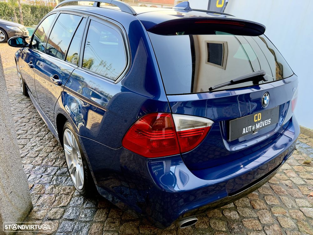 BMW 320 d Navigation Sport - 23